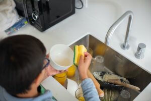 Unlock 4 Secrets of Gleam’s Superior Dishwashing Liquid